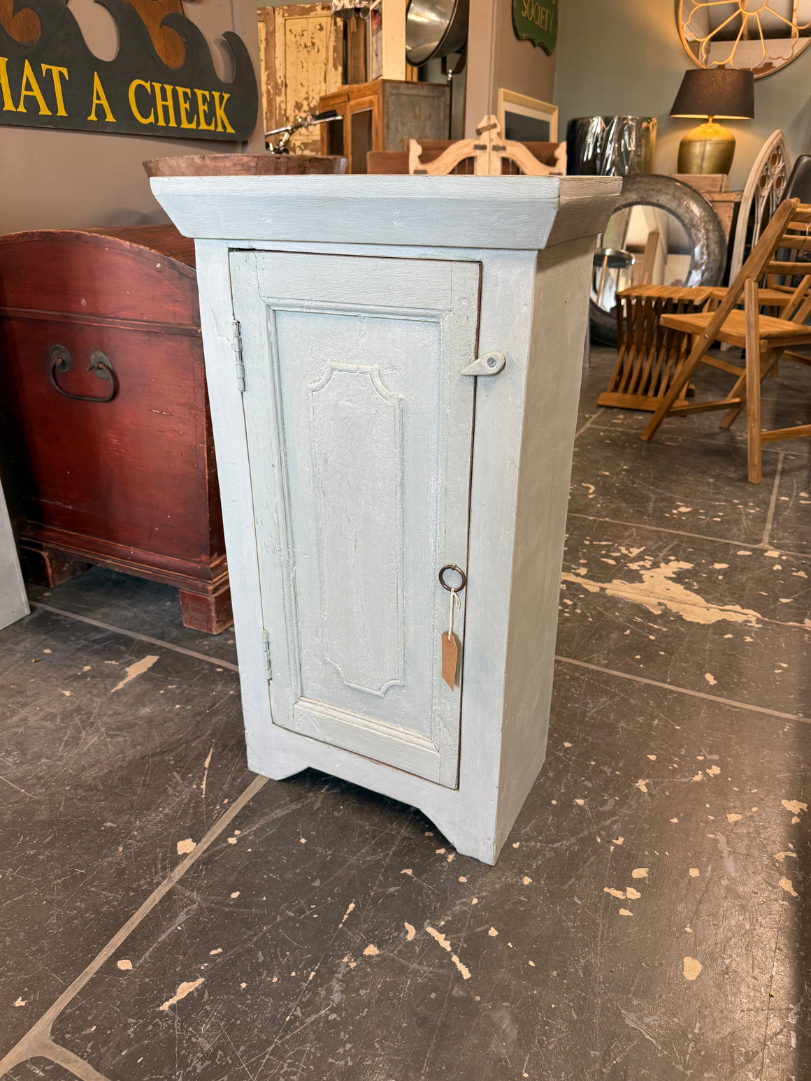 Small cabinet