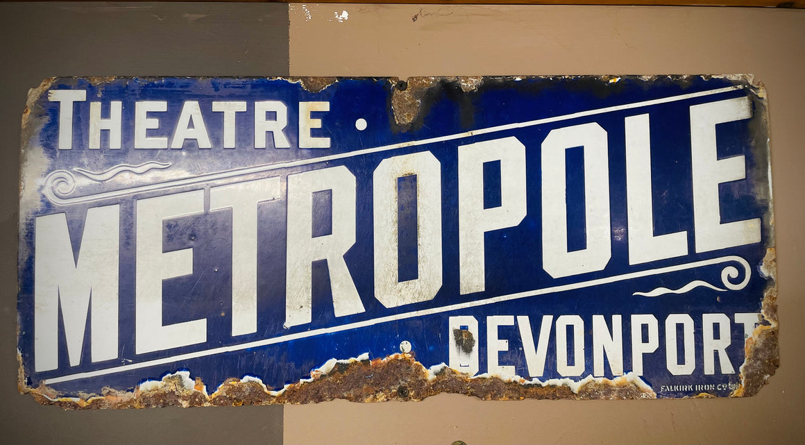 Metropole Enamel Sign