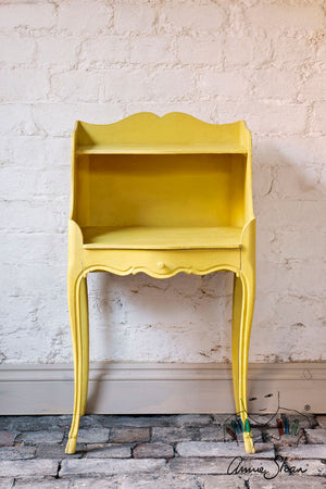 Chalk Paint™ by Annie Sloan English Yellow