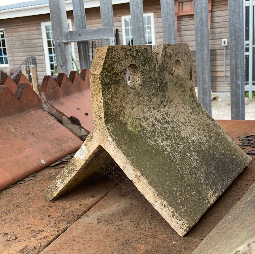 Ornate Ridge Tile Ornate Ridge Tiles - Stax Reclamation
